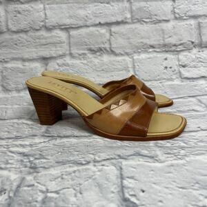 Levity Made in Spain Brown Leather Mules Slip On Size 8 2.75" heels